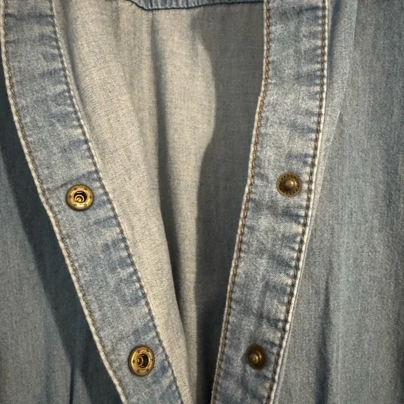 CAbi Women's Medium Blue Jean Denim Top - Picture 4 of 4